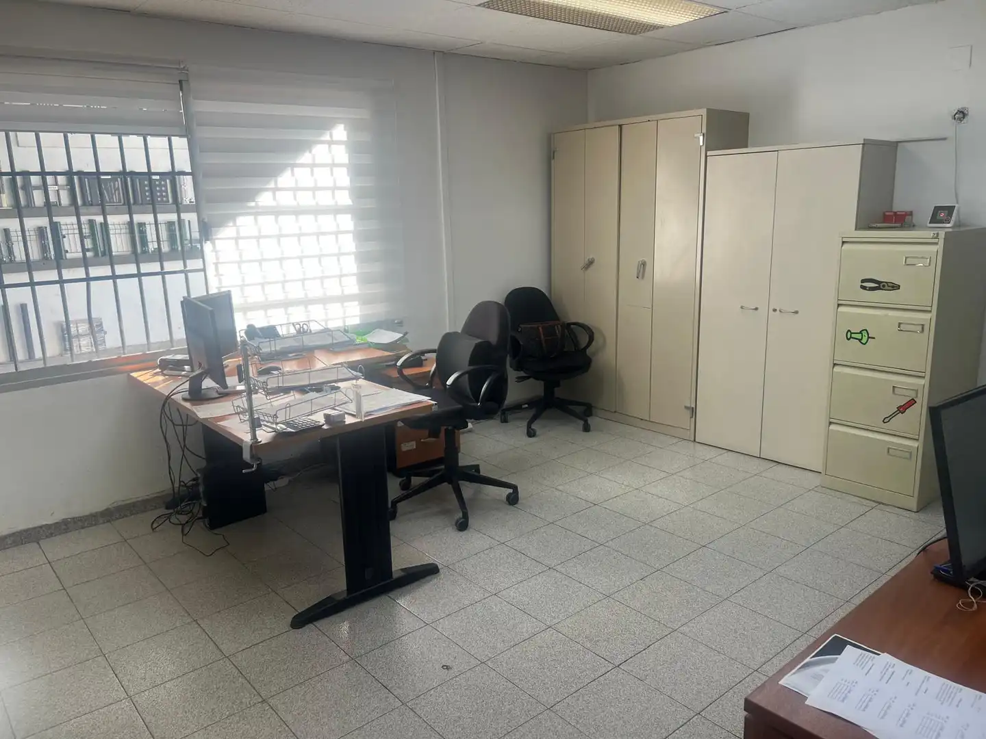 Nau industrial en venda en Manises amb Alarma