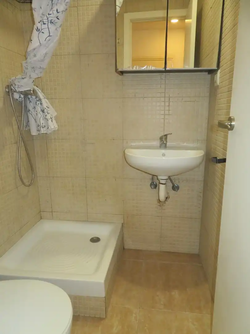 Study for rent in Carrer Carrer Jaume Fabra, El Poble Sec - Parc de Montjuïc
