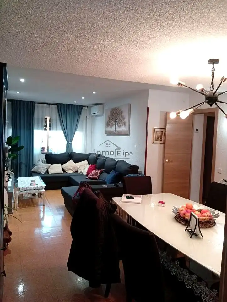 Sala d'estar de Planta baixa en venda en Collado Villalba amb Aire condicionat i Terrassa