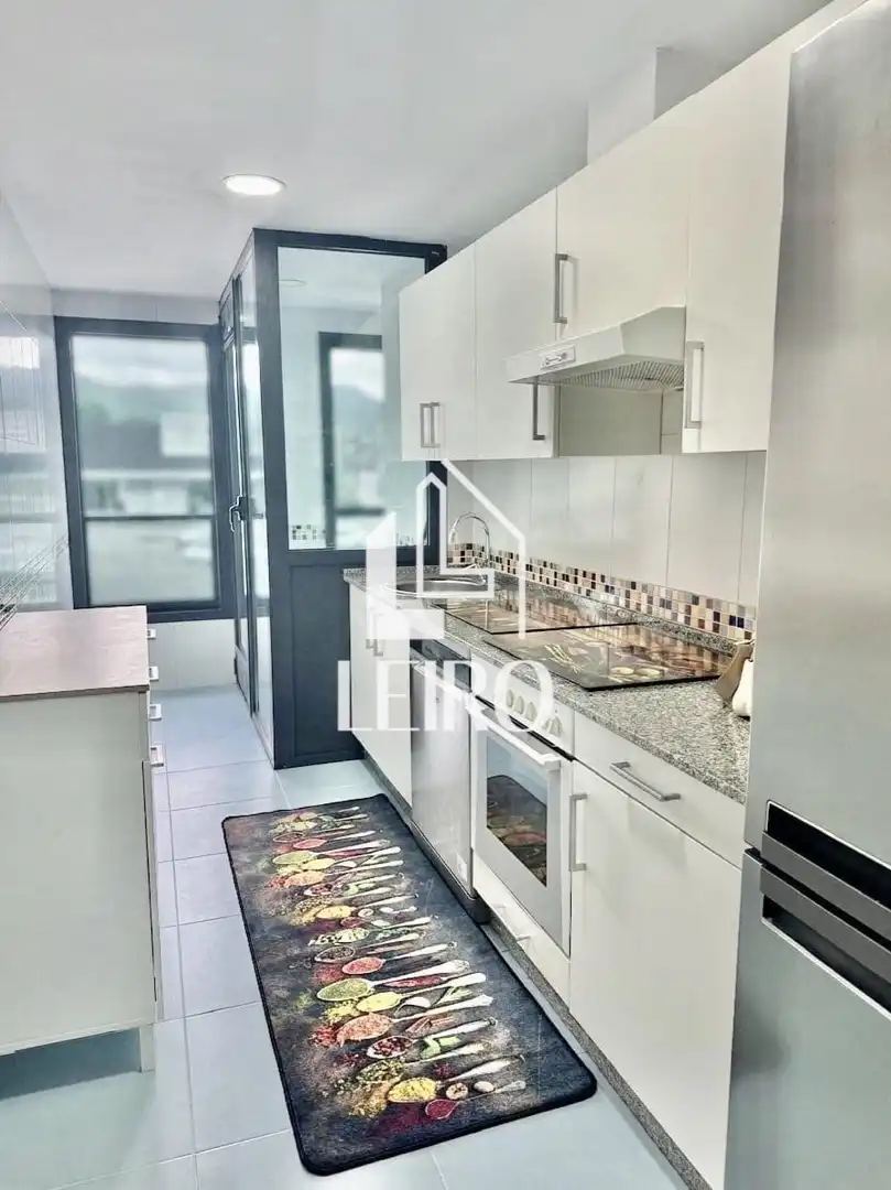 Cocina de Apartamento en venta en Vilagarcía de Arousa con Calefacción, Terraza y Trastero