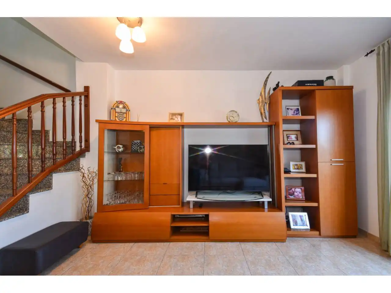 Sala d'estar de Casa adosada en venda en Canovelles amb Aire condicionat i Calefacció