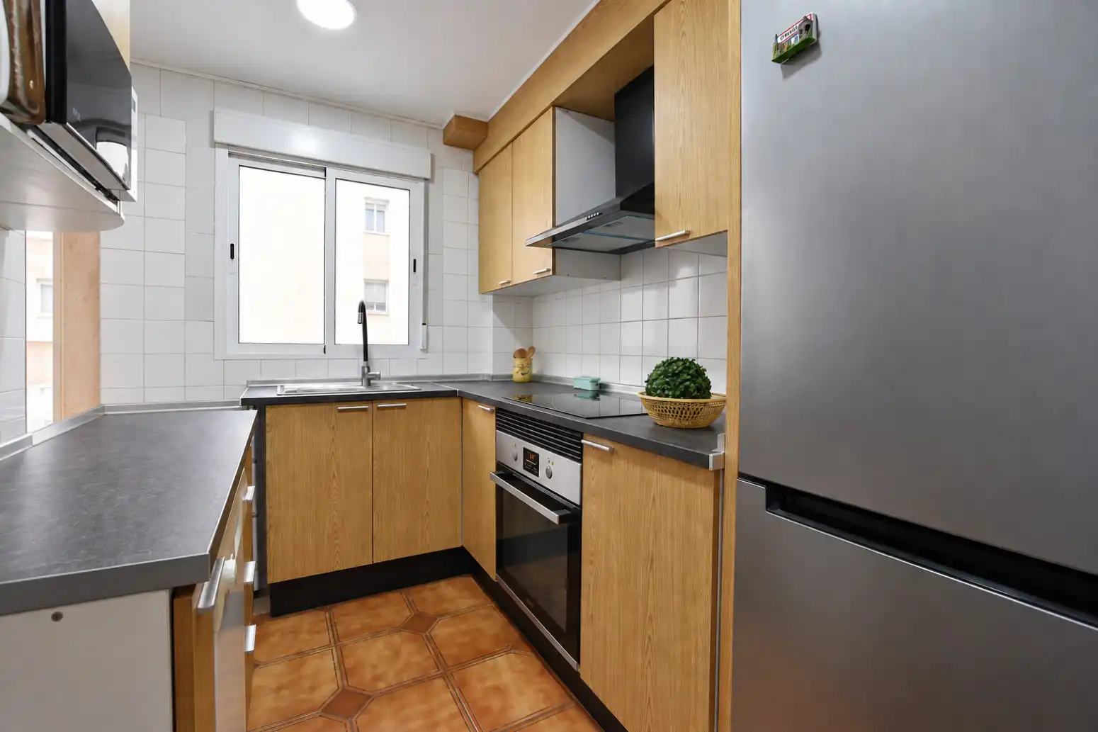 Kitchen of Flat for sale in Rafelbuñol / Rafelbunyol  with Air Conditioner, Storage room and Balcony