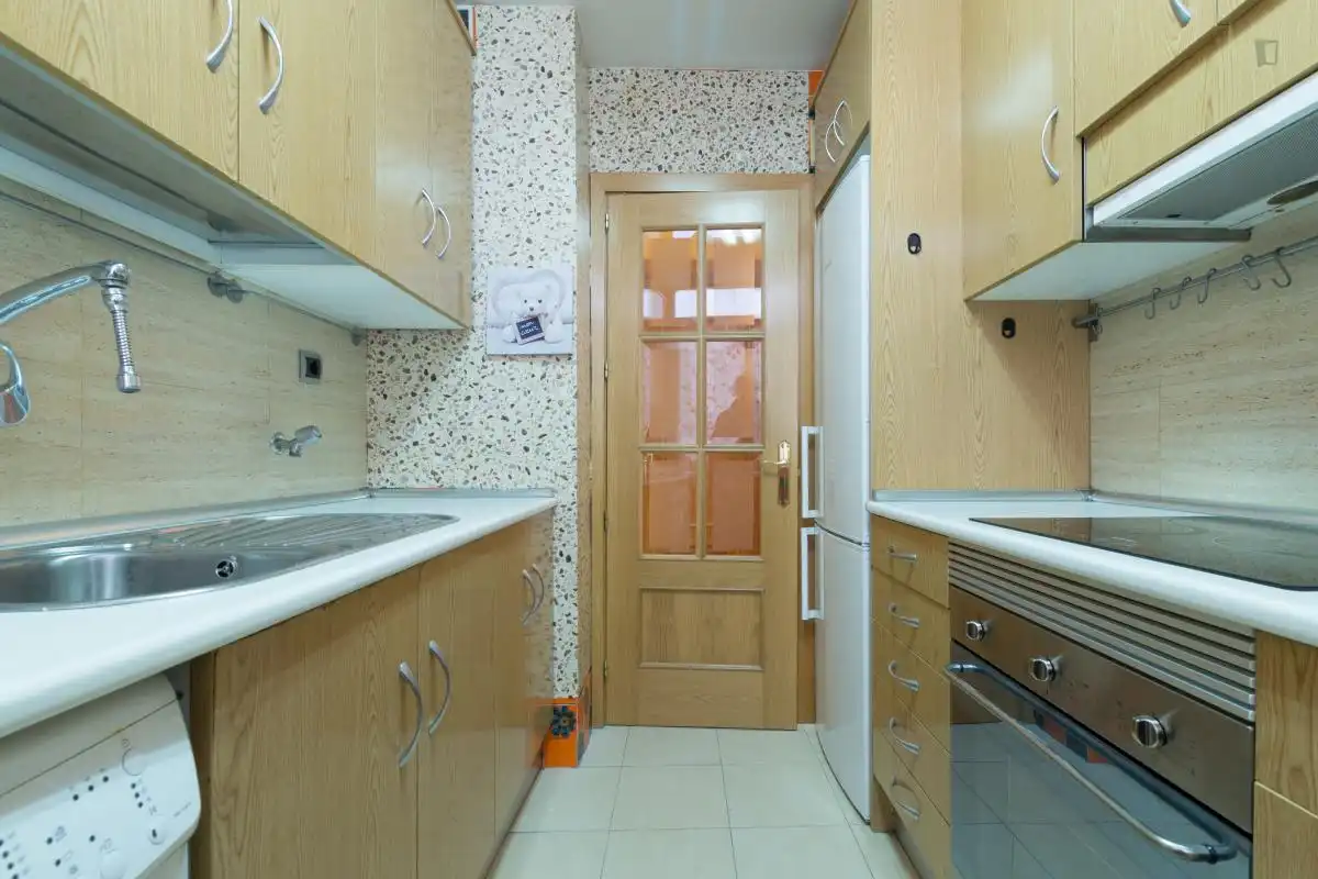Habitación en Reyes Católicos