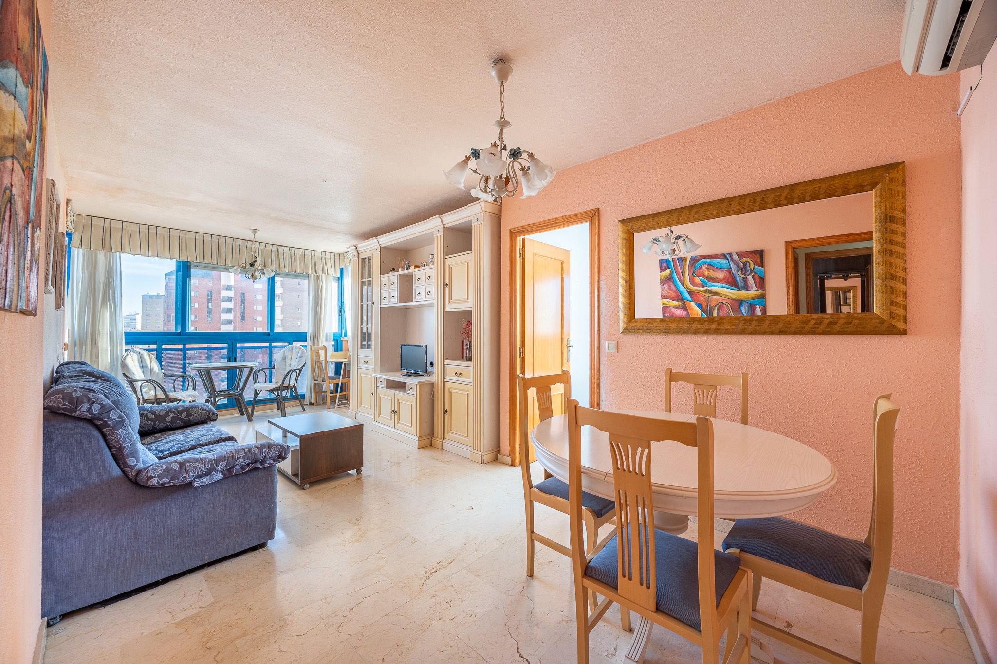 Living room of Apartment for sale in Benidorm  with Storage room, Swimming Pool and Furnished