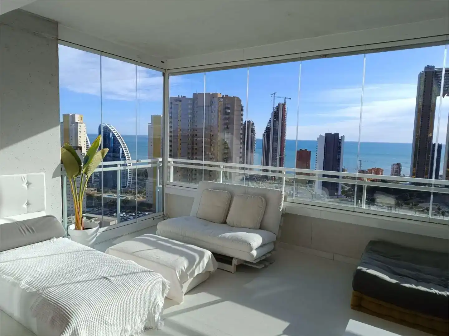 Habitación de Piso en venta en Benidorm con Aire acondicionado y Piscina