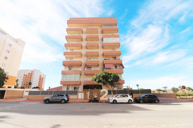 Garaje en Alquiler en Avenida del Puerto en Puerto Deportivo