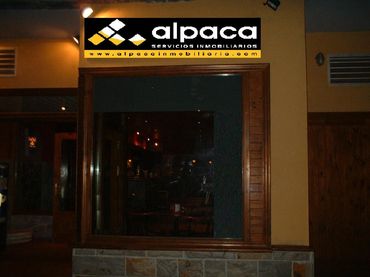 Locale commerciale in cessione a Parres