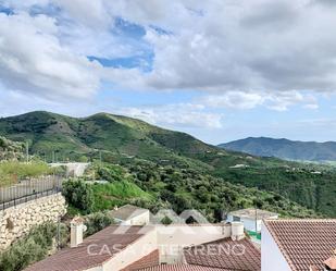 Vista exterior de Apartament en venda en Canillas de Aceituno amb Aire condicionat, Moblat i Balcó