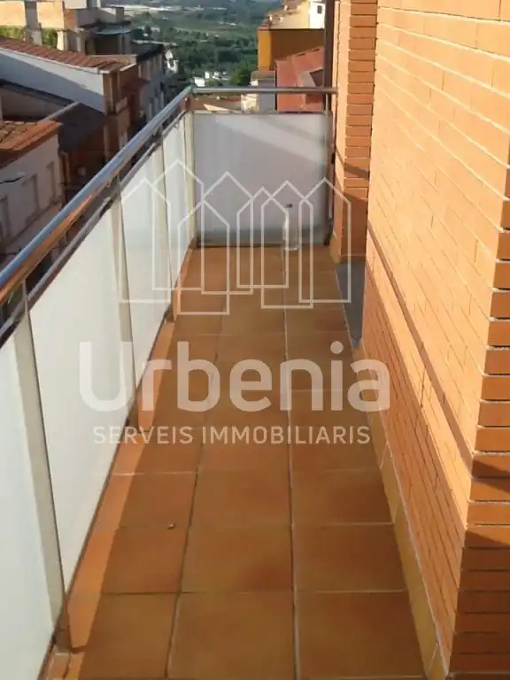 Vista exterior de Dúplex en venta en Gelida con Aire acondicionado, Terraza y Amueblado