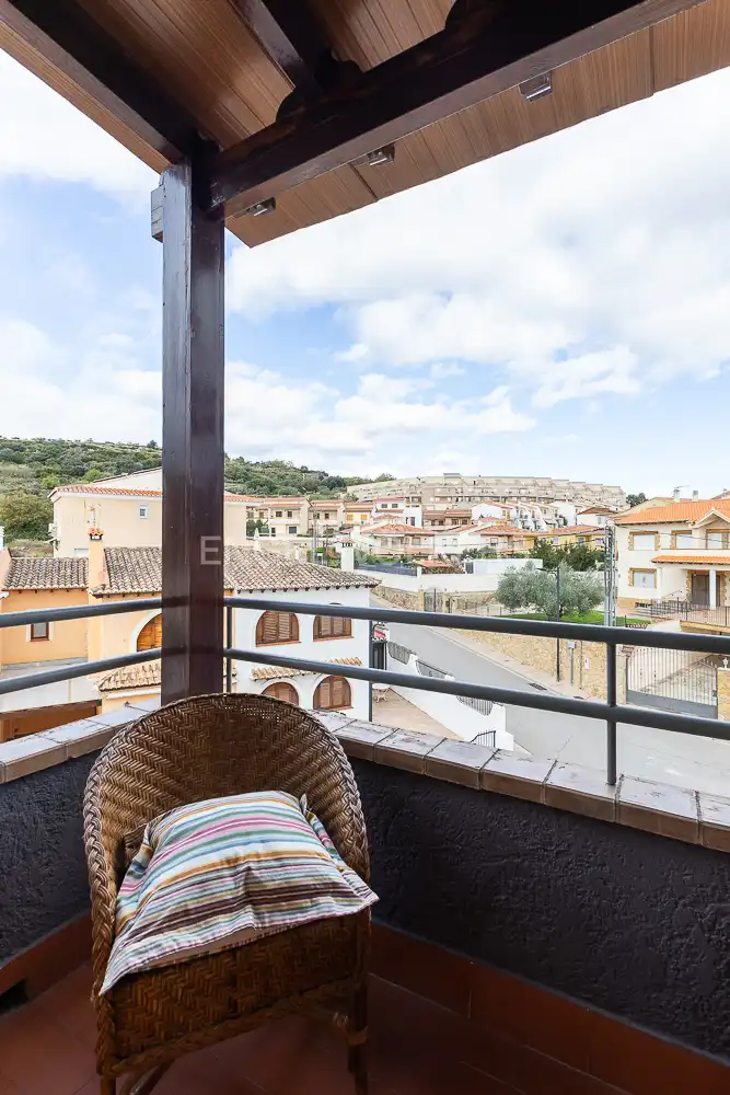 Terraza de Casa adosada en venta en Viver con Calefacción, Terraza y Amueblado