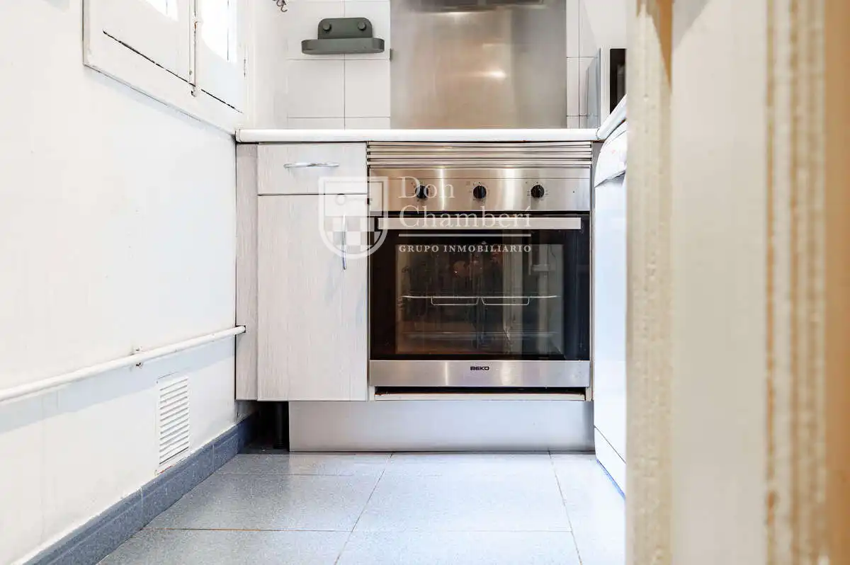 Kitchen of Flat for sale in Madrid  with Heating and Furnished