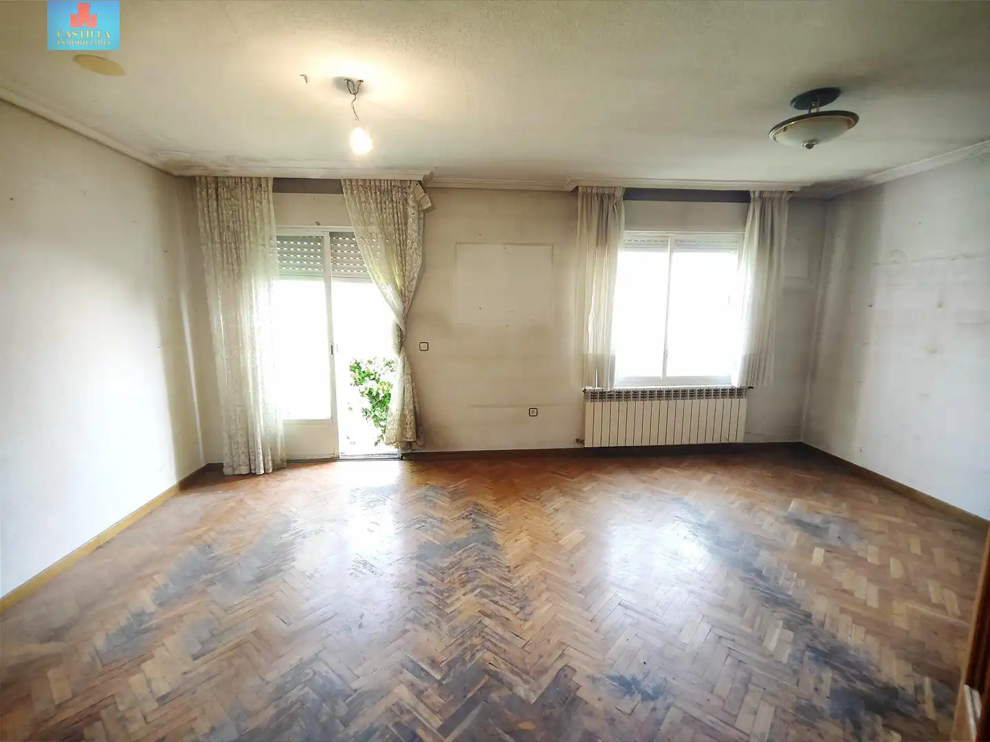 Living room of Detached homes for sale in Ávila  with Heating, Private garden and Storage room