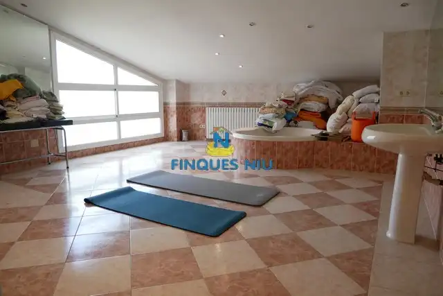 Casa con piscina en venta en Carrer Sant Martí, imagen 107