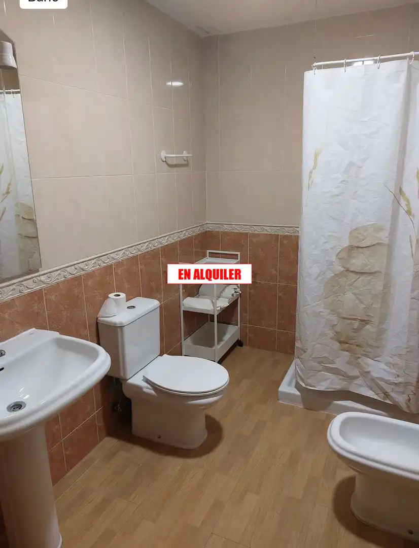Badezimmer von Maisonette zur Miete in Ciudad Real mit Klimaanlage, Heizung und Terrasse