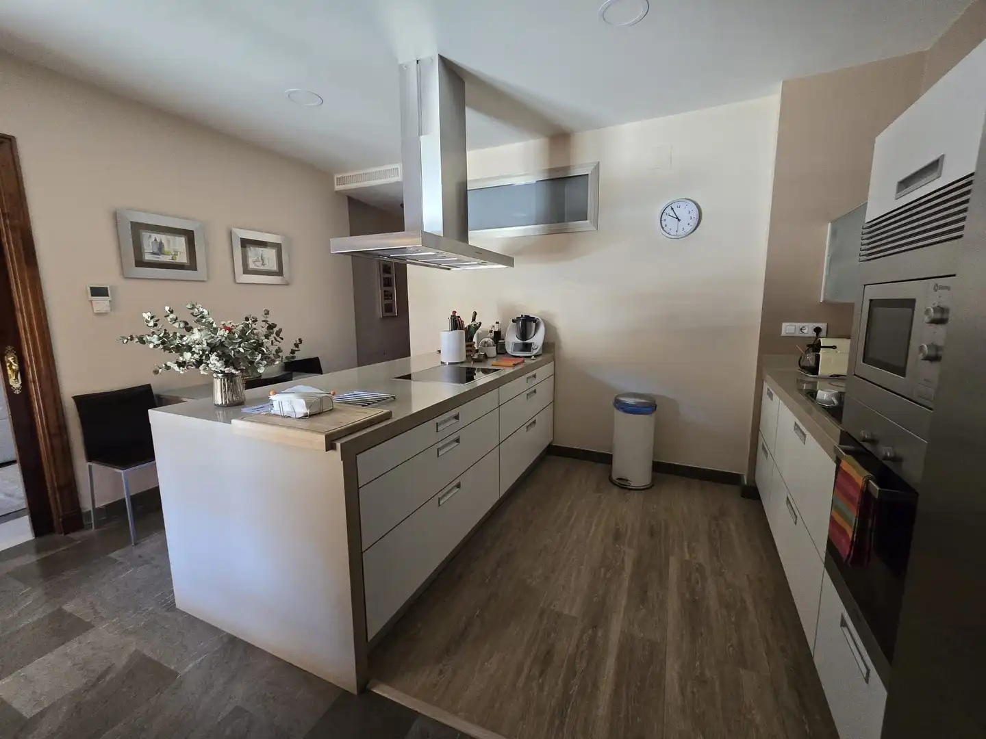 Cocina de Casa o chalet en venta en Villanueva del Ariscal con Aire acondicionado, Jardín privado y Terraza