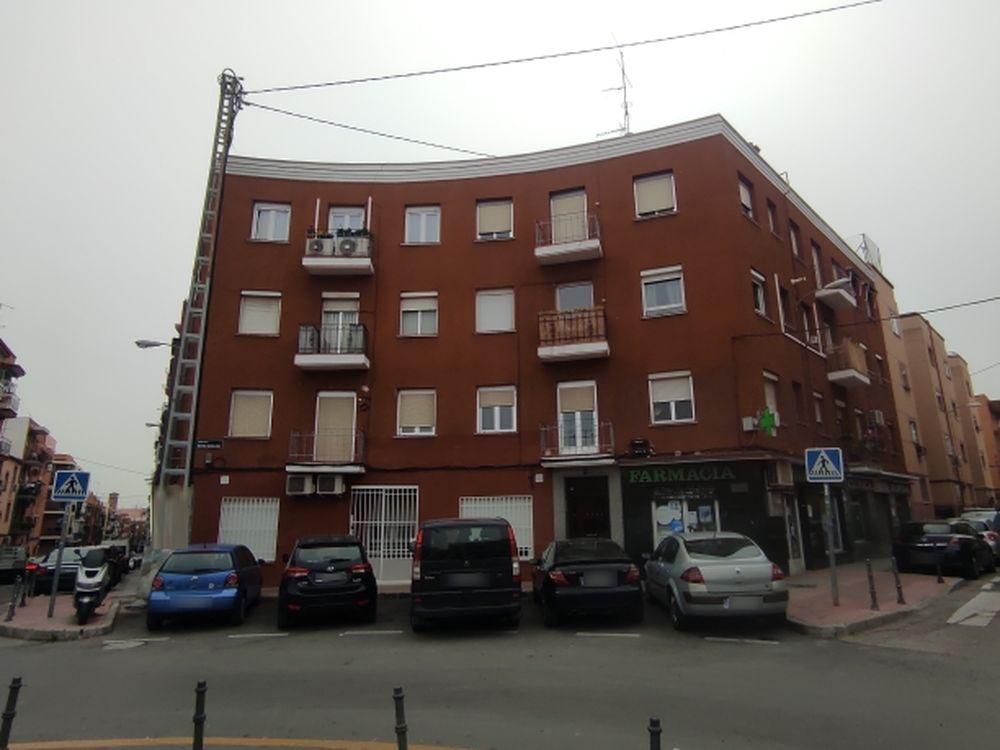 Exterior view of Premises for sale in  Madrid Capital