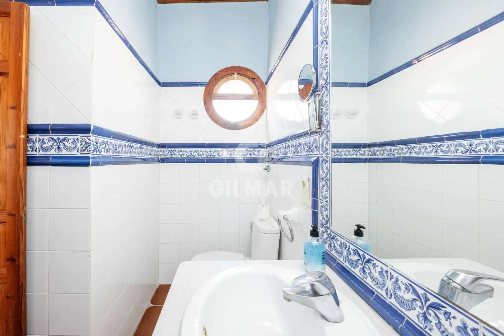 Bathroom of Houses for sale in Villamartín  with Heating, Private garden and Swimming Pool