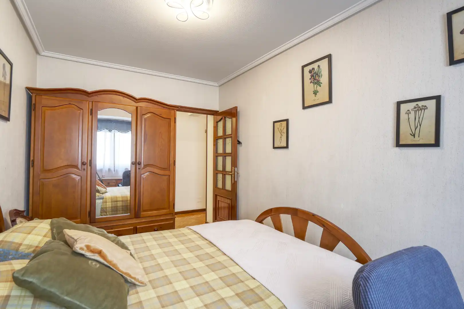 Habitación de Piso en venta en A Coruña Capital  con Calefacción, Parquet y Amueblado