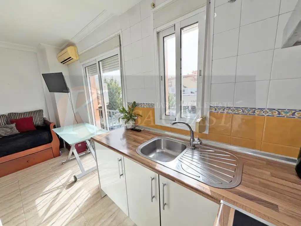 Cuina de Estudi en venda en Mijas amb Aire condicionat i Moblat