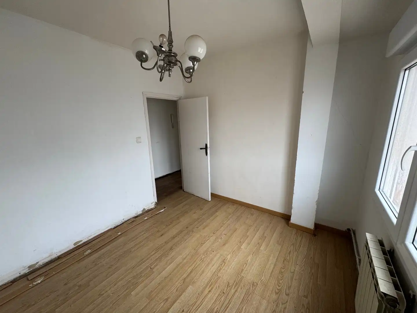 Habitación de Piso en venta en Gijón  con Calefacción, Terraza y Internet