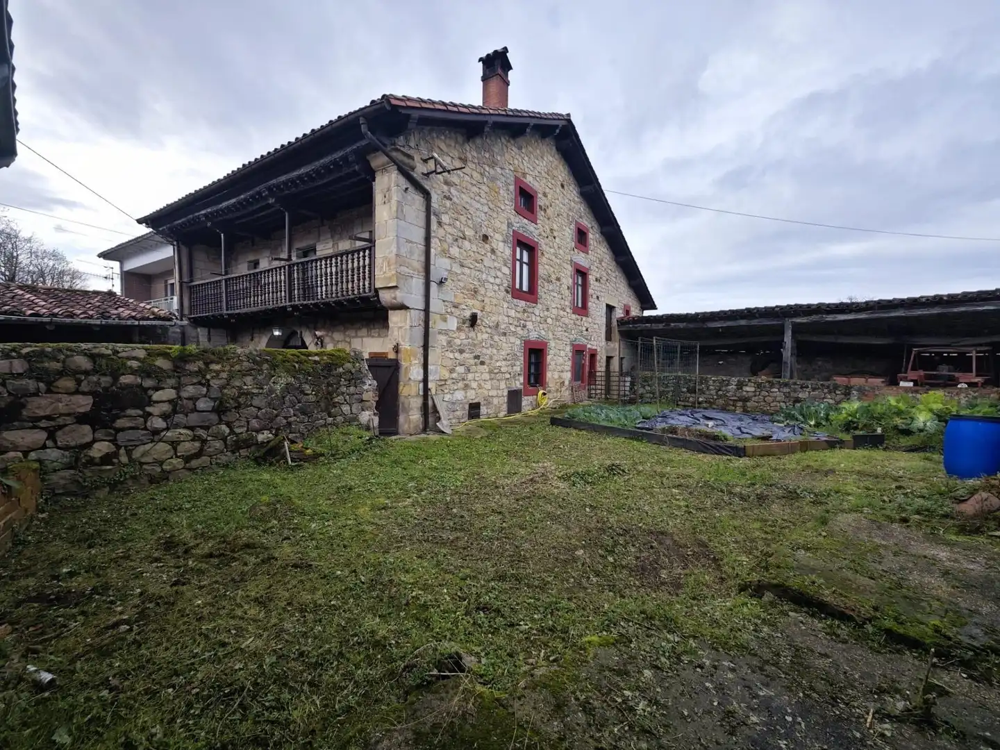 Vista exterior de Casa o chalet en venta en Mazcuerras con Jardín privado y Balcón