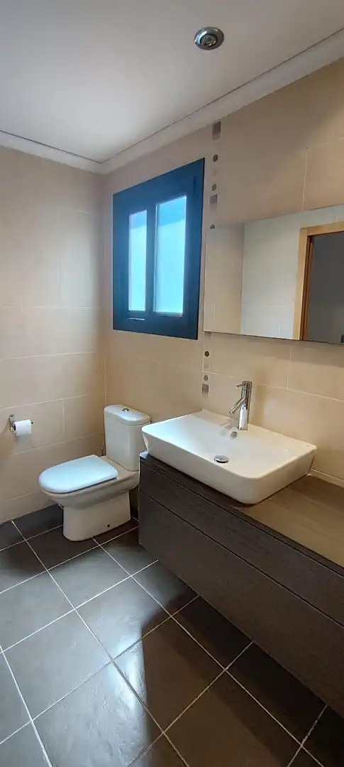 Bany de Pis de lloguer en Torrent amb Aire condicionat, Calefacció i Parquet