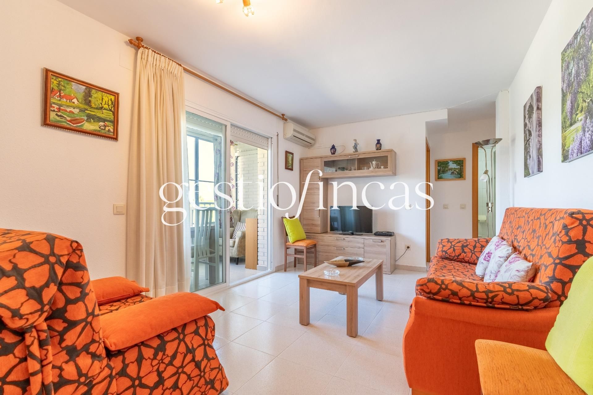 Living room of Flat for sale in Cambrils  with Air Conditioner and Community pool