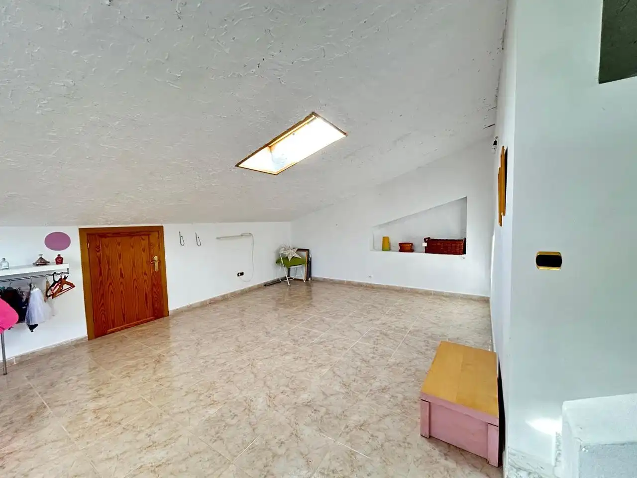 Haus oder Chalet zum Verkauf in El Casar mit Heizung, Privatgarten und Terrasse