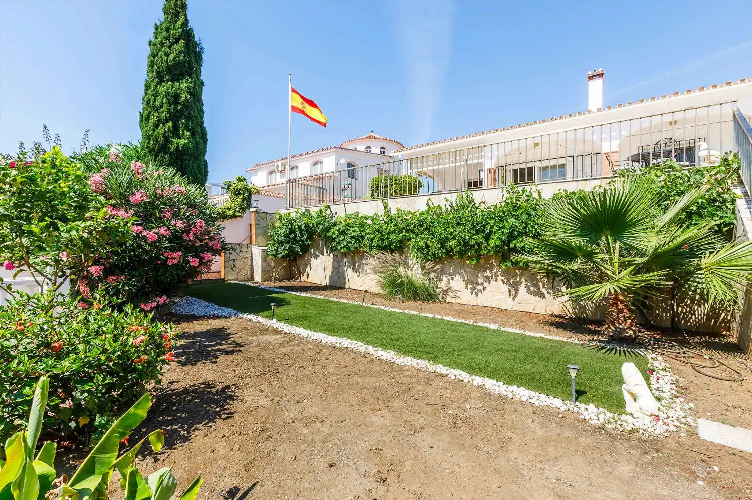 Jardí de Casa o xalet en venda en Vélez-Málaga amb Aire condicionat, Traster i Internet