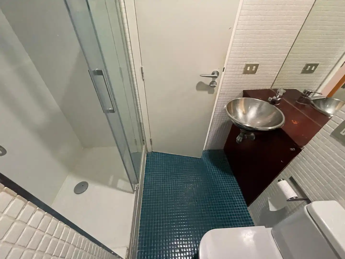 Baño de Apartamento de alquiler en Zaragoza con Aire acondicionado, Calefacción y Parquet