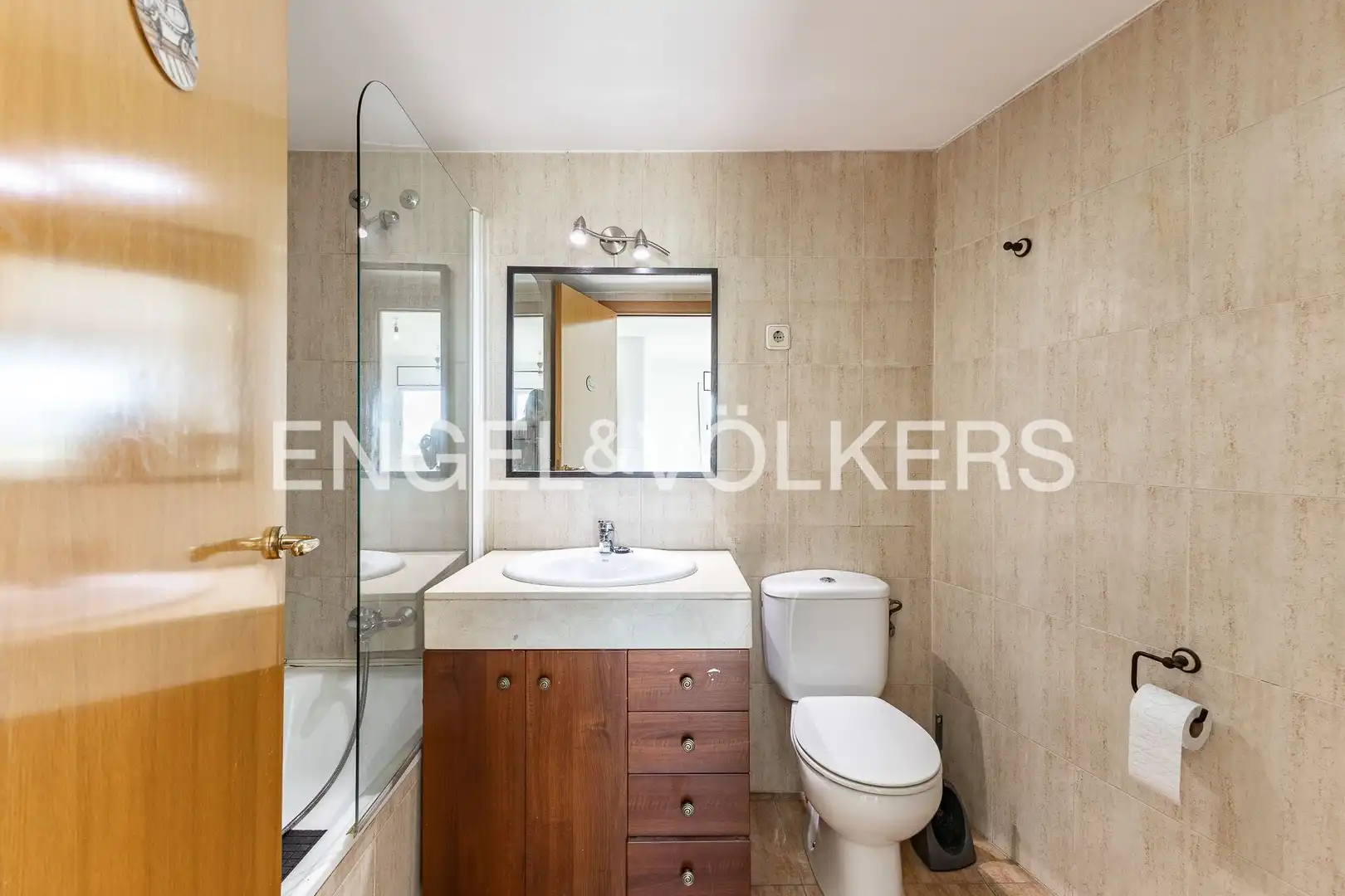 Baño de Piso en venta en Vic con Aire acondicionado, Calefacción y Parquet