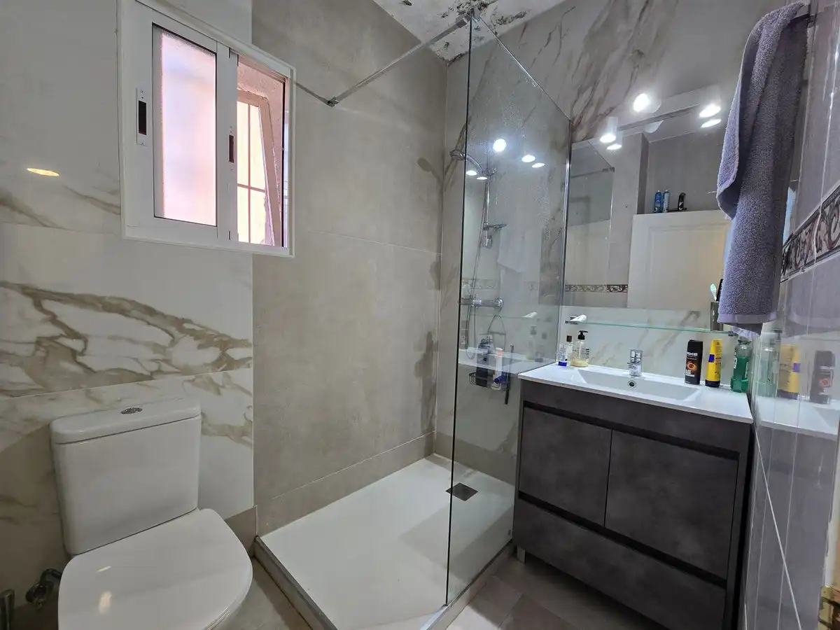 Baño de Casa adosada en venta en Marbella con Jardín privado y Terraza