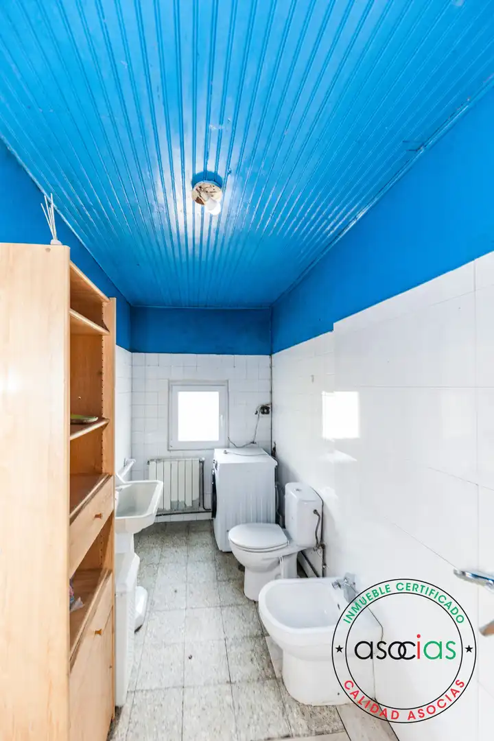 Badezimmer von Geschaftsraum zum Verkauf in Llanes