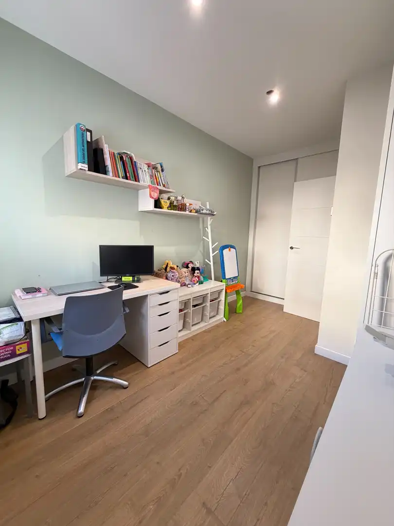 Bedroom of Flat for sale in Málaga  with Air Conditioner, Heating and Storage room