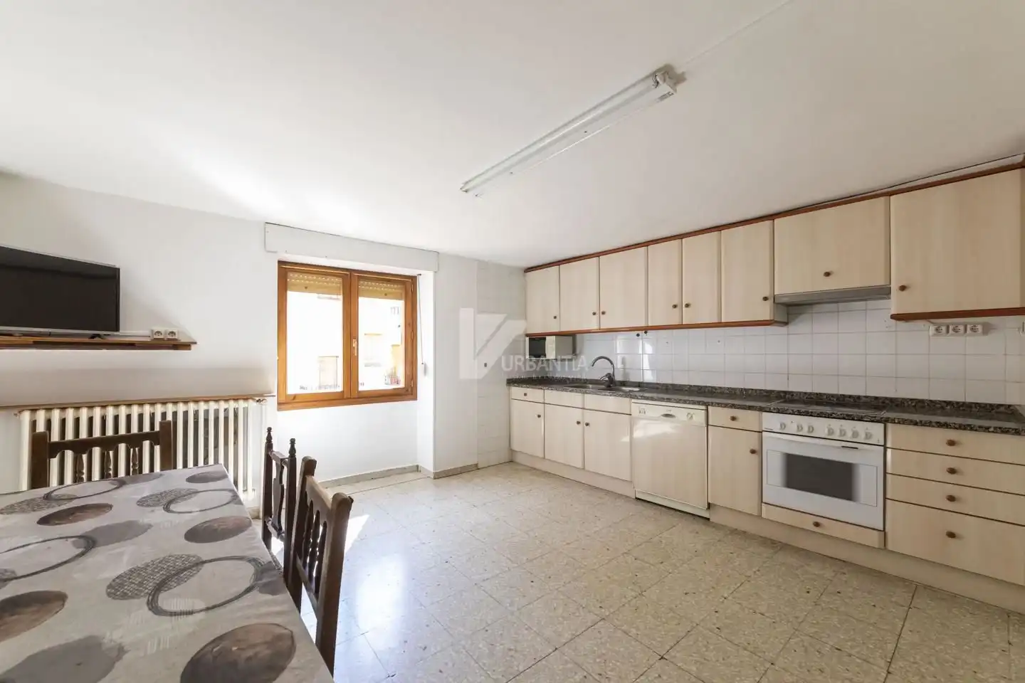 Kitchen of Houses for sale in Miranda de Arga  with Heating, Parquet flooring and Storage room