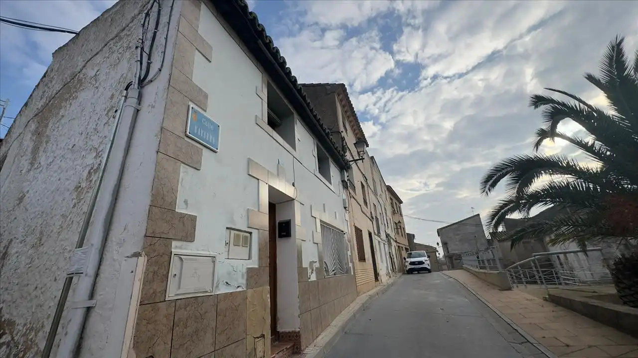 Exterior view of Houses for sale in Gallur