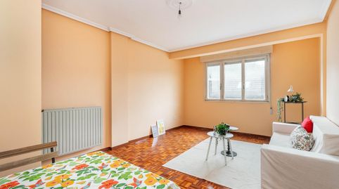 Foto 2 de Piso en venta en Calle de Colon, 4, San Martín del Rey Aurelio, Asturias