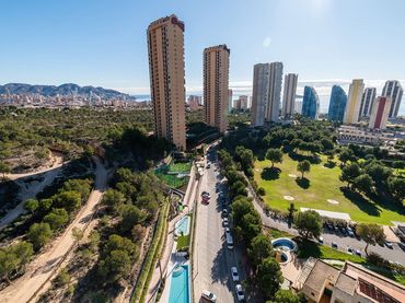 Apartamento con piscina en venta en Calle Presidente Adolfo Suarez