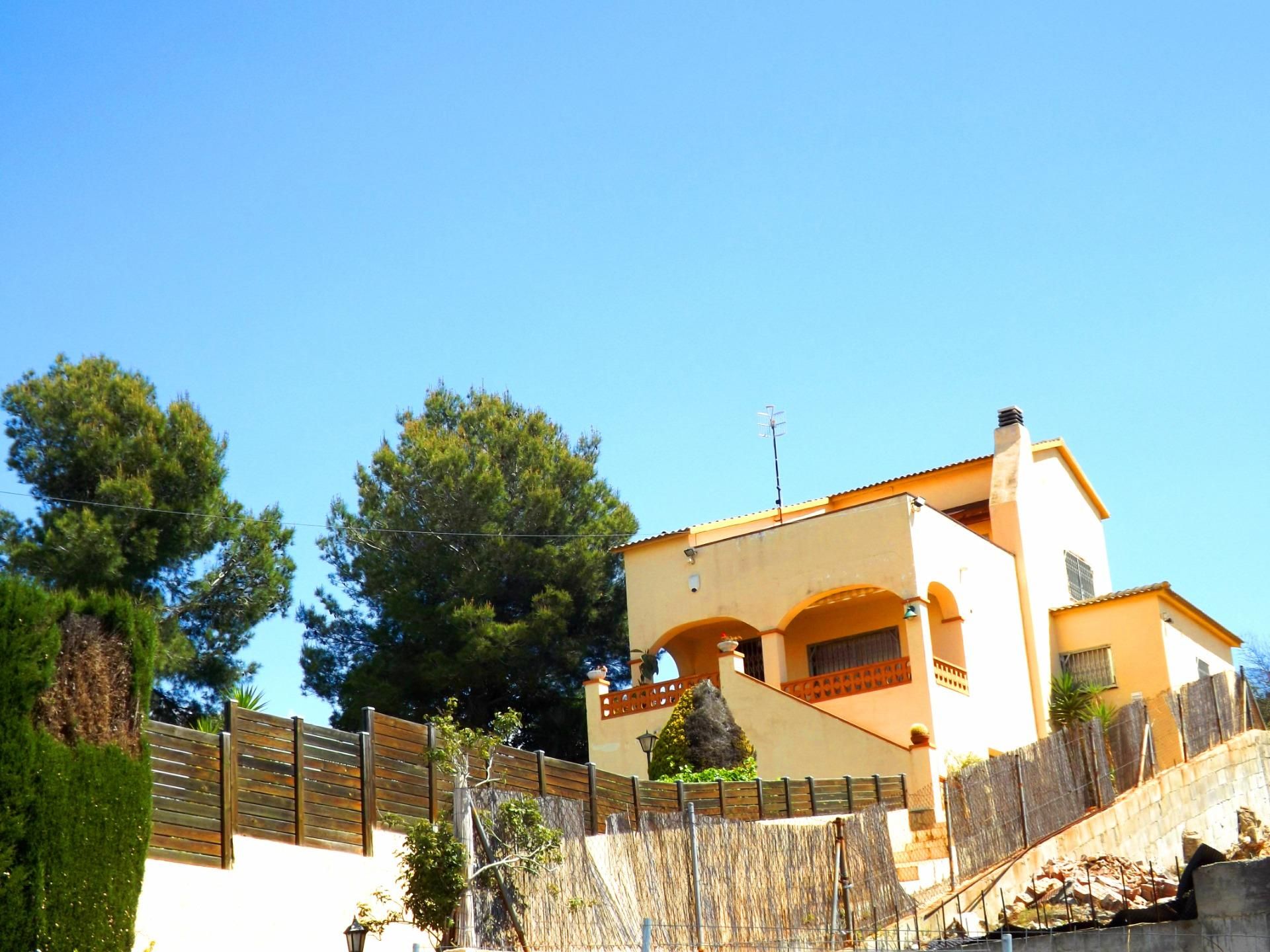Exterior view of House or chalet for sale in Calafell  with Heating, Private garden and Terrace