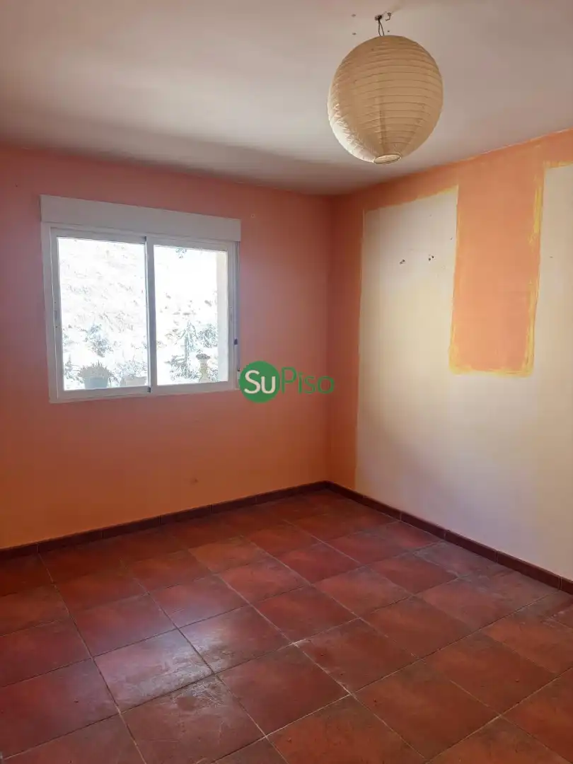 Dormitori de Casa o xalet en venda en San Martín de Valdeiglesias amb Jardí privat