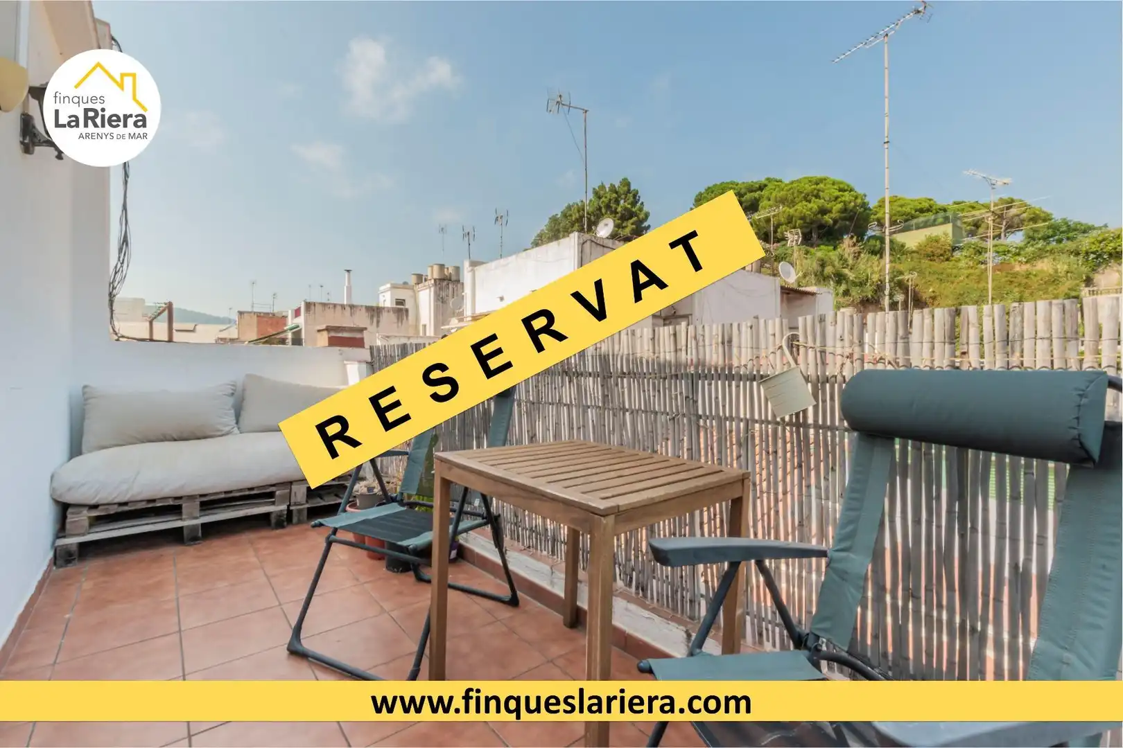 Vista exterior de Piso en venta en Arenys de Mar con Parquet y Balcón