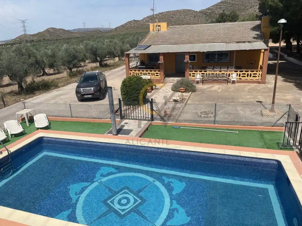 Piscina de Finca rústica en venta en Villena con Aire acondicionado, Jardín privado y Piscina