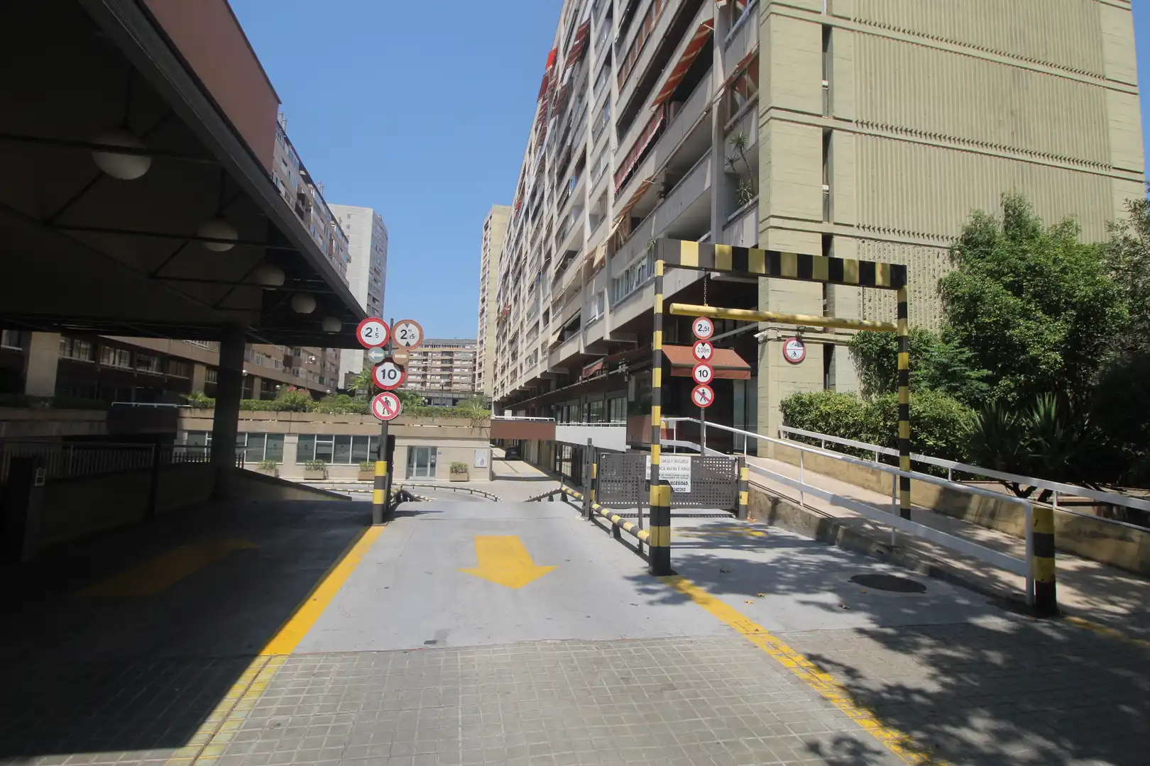 Einzelparkplatz mit Aufzug zum Verkauf in Carrer de València 3, imagen 9