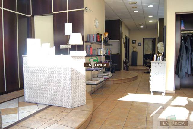 Local comercial en Venta en Fozaneldi - Tenderina