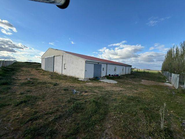 Nave industrial en Venta en Cantalapiedra
