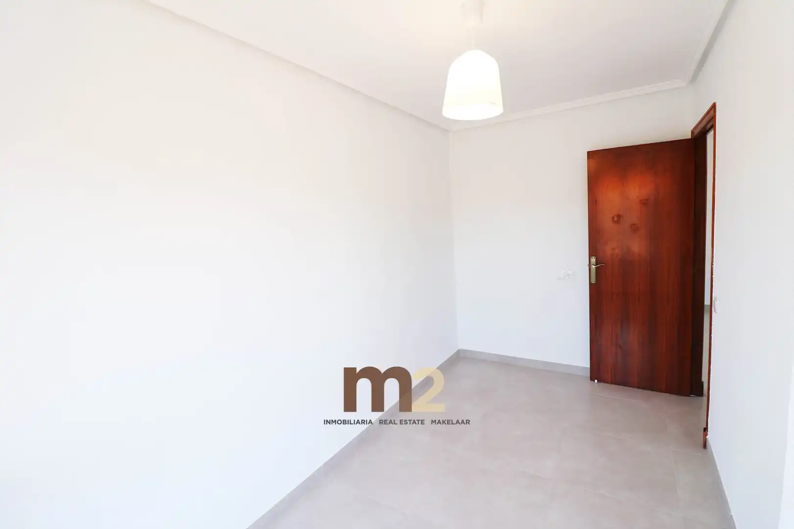 Dormitori de Apartament de lloguer en Guardamar del Segura amb Terrassa, Forn i Rentadora