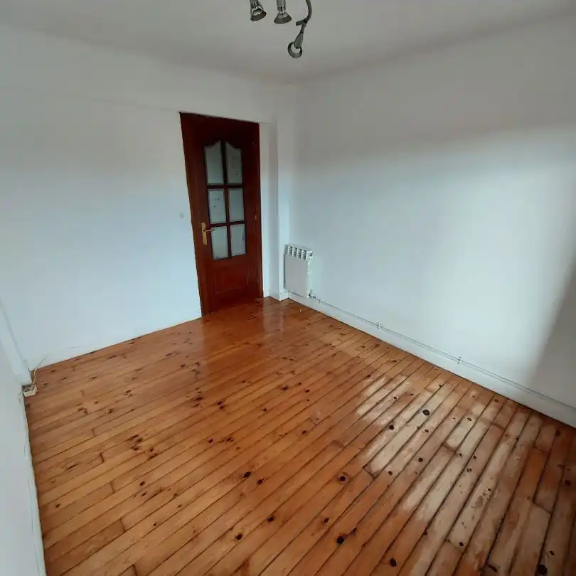 Habitación de Piso en venta en Otxandio con Calefacción y Balcón