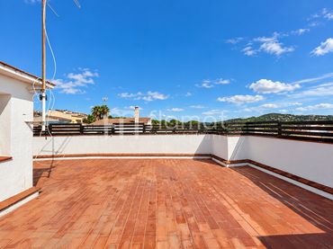 Casa amb balcó en venda a Sant Pere