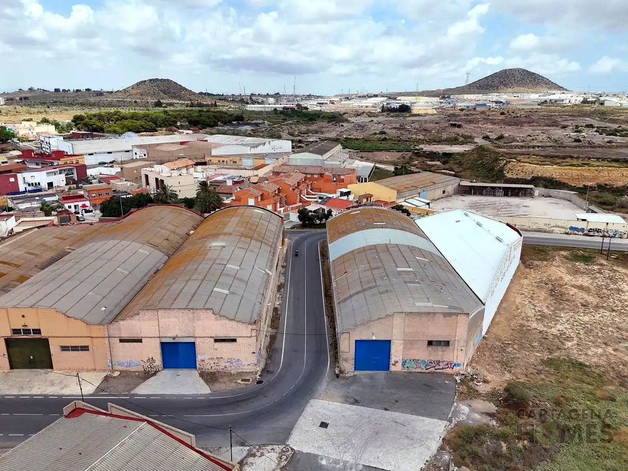 Außenansicht von Fabrikhallen zum Verkauf in Cartagena