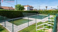 Piscina de Apartament en venda en Suances amb Calefacció i Piscina comunitària